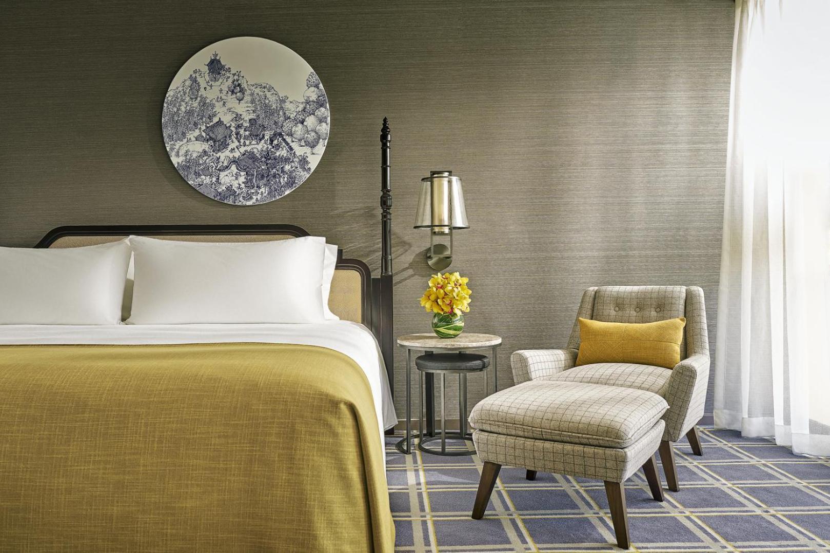 Отель Artyzen Grand Lapa Макао Экстерьер фото A guest room at The St. Regis Mumbai